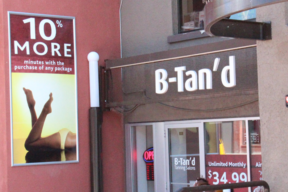 B Tanned Snap Frame Focal Signs 3m Vehicle Wrap Channel